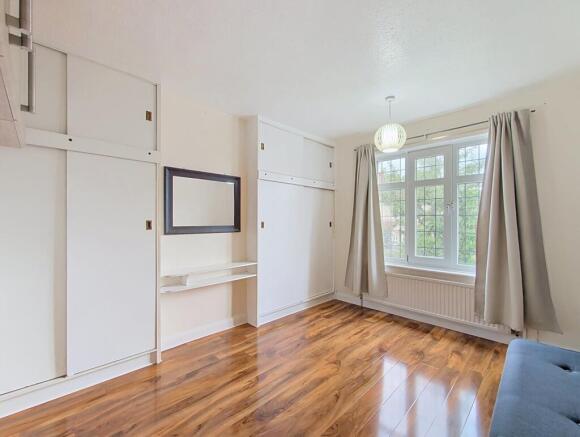 3 bed Semi-Detached to rent Image 7