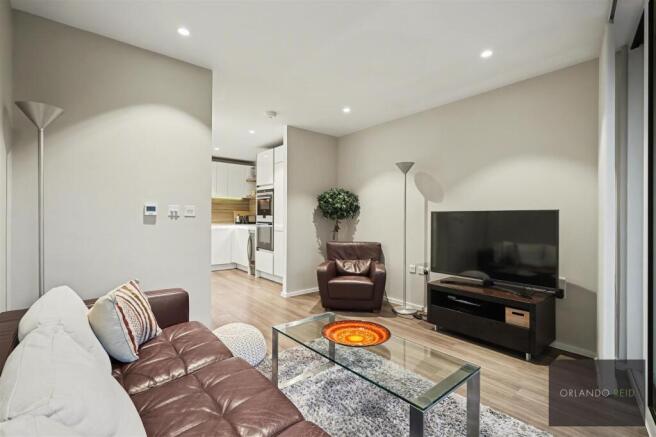 Flat 69, 10 Aurora Apartments SW18 4FW-11.jpg