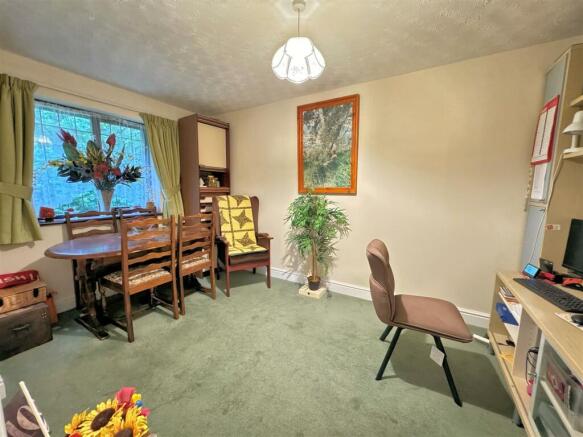 Bedroom 2.jpg