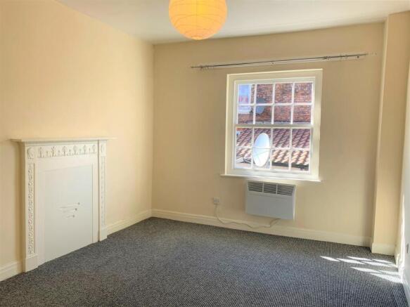 2 bed Apartment to rent Image 6