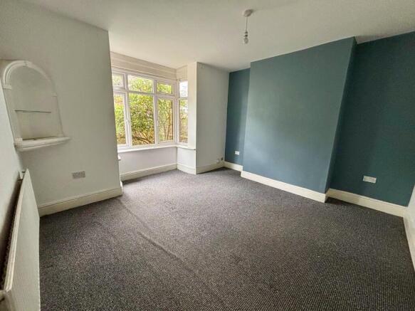 1 bed Flat to rent Image 4