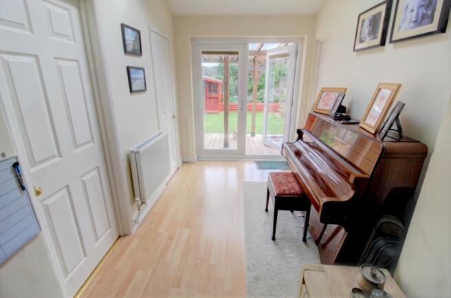 Yopa - Paddock Drive, Chelmsford, CM1 (21)