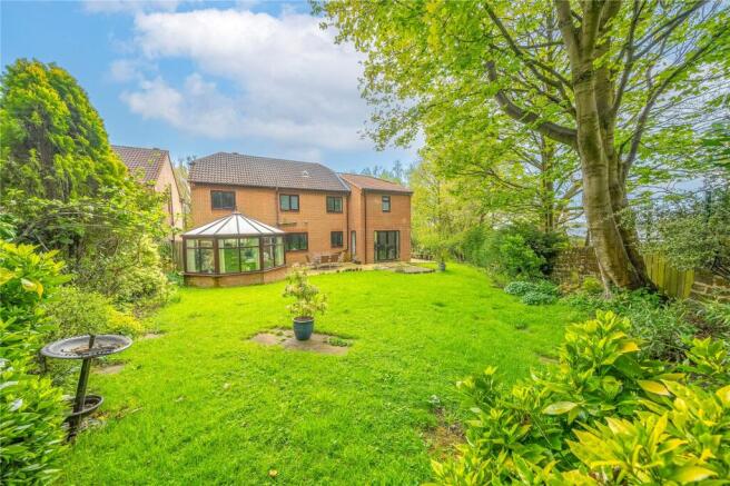 4 bed Detached for sale Image 6