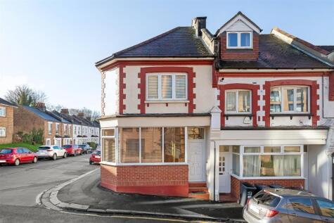 Alexander Buildings, Station Approach Road, Coulsdon