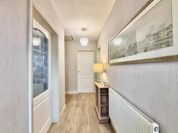 2 bed Semi-Detached Bungalow for sale Image 9