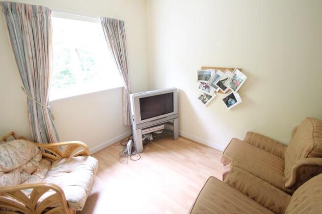 Bedroom/ Games room