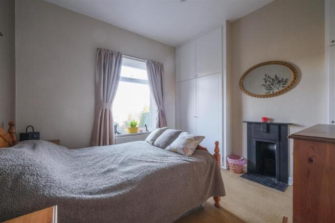 2 bed Terraced for sale Image 8