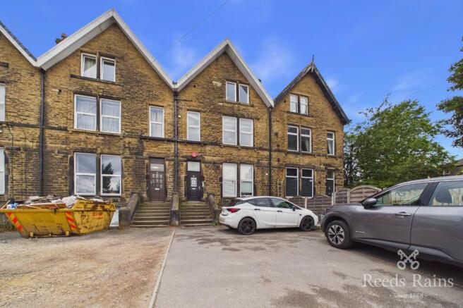 2 bed Apartment to rent Image 11