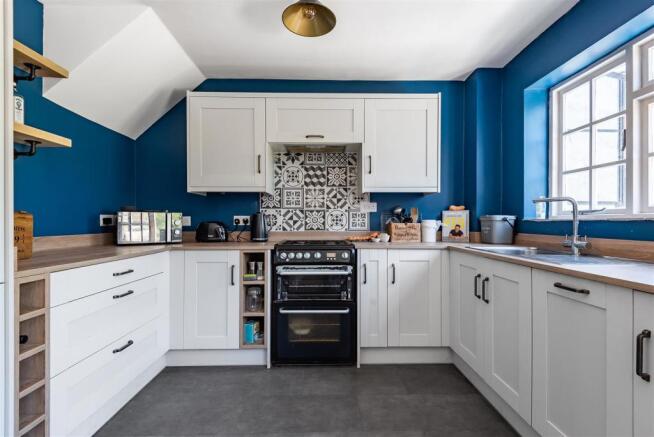 7 Pykes Down Kitchen2.jpg