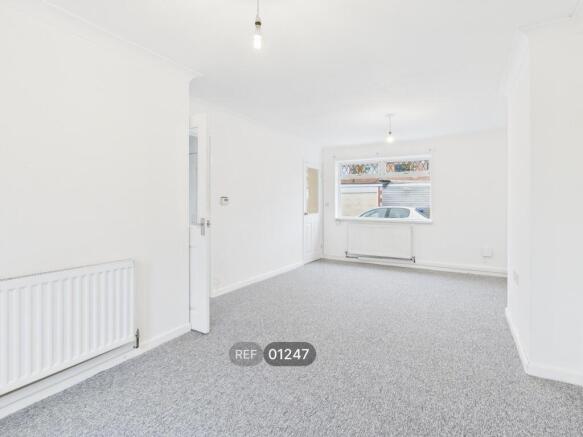 3 bed Semi-Detached to rent Image 10