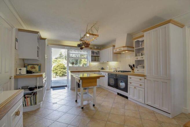 Kitchen/breakf...