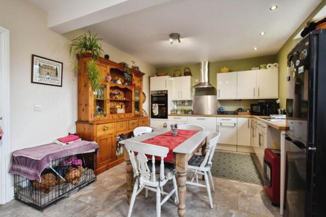 81, Brecon Road, Pontardawe, Swansea, Neath Port Talbot, SA8 photo 4