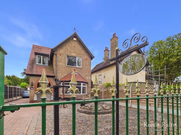 3 bed Detached for sale Image 9