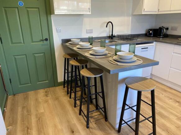 1 bed House Share to rent Image 10