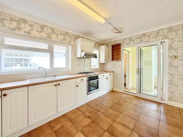 Kitchen.JPG