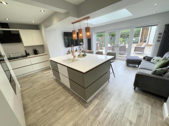 DINING KITCHEN FAMILY AREA