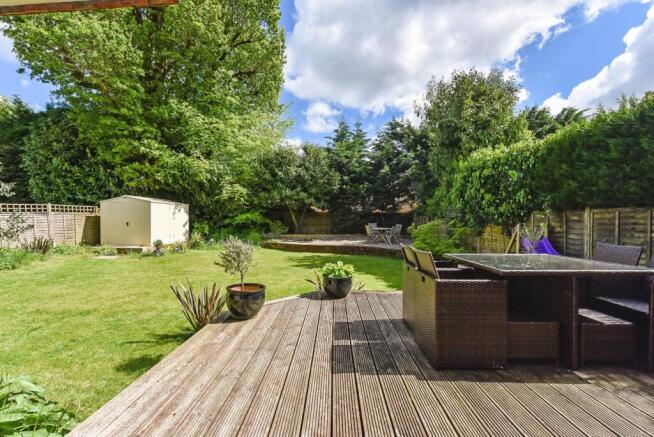 Decking Area/Garden