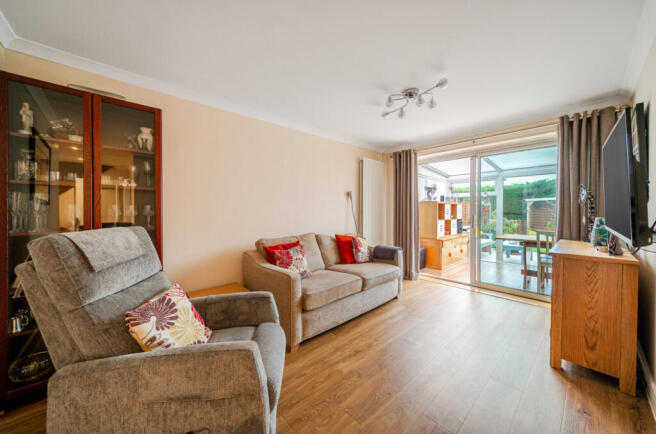 1361600-20-68df61...