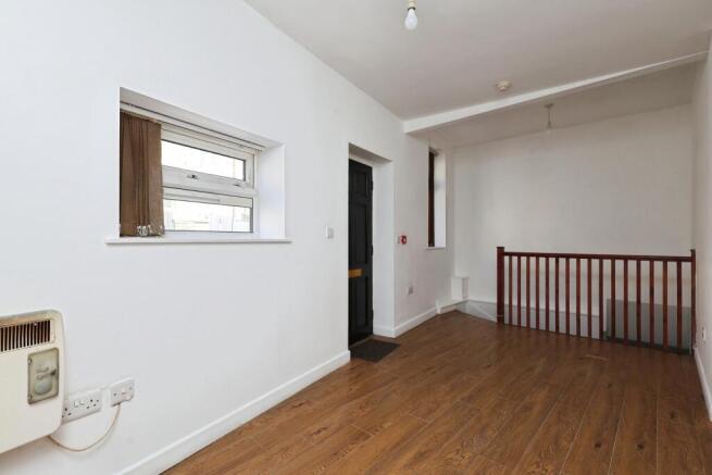 4 bed Block of Apartments for sale Image 7