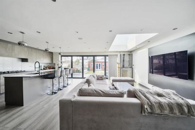 Langland Crescent