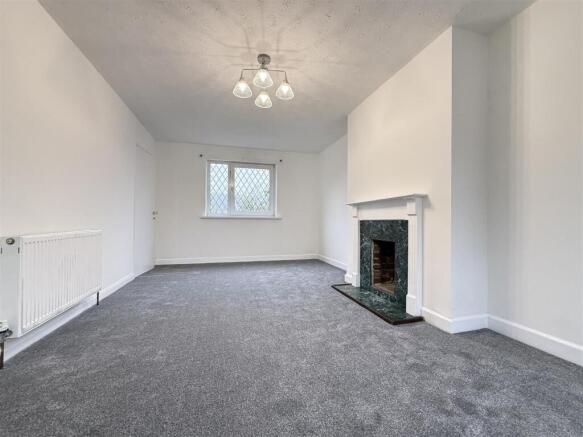 Frogmore Avenue 69 - Living Room 1.jpg