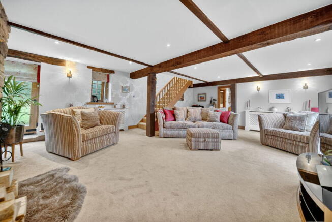 5 bed Barn Conversion for sale Image 11
