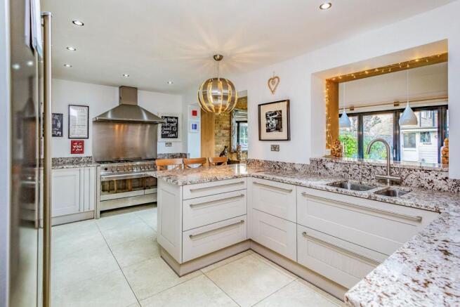 Kitchen/Breakfast
