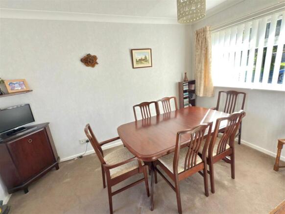 DINING AREA.jpg
