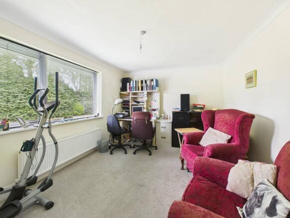 4 bed Detached for sale Image 7