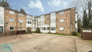 33, Brocket Court, Vincent Road, Luton LU4 9BD