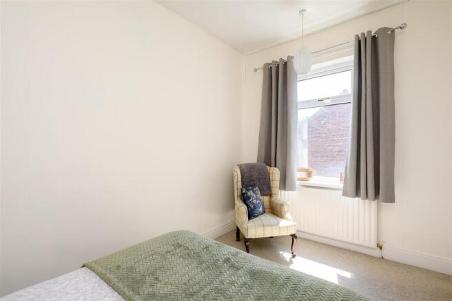 3 bed Terraced for sale Image 12