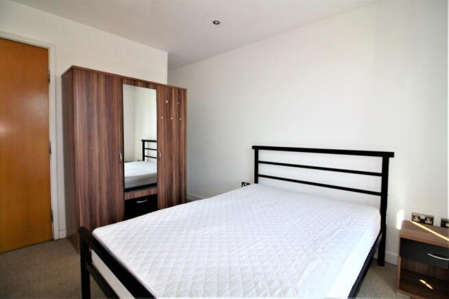 1 bed Apartment to rent Image 5