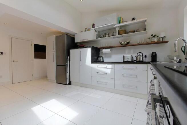 Kitchen / Diner & Living Area