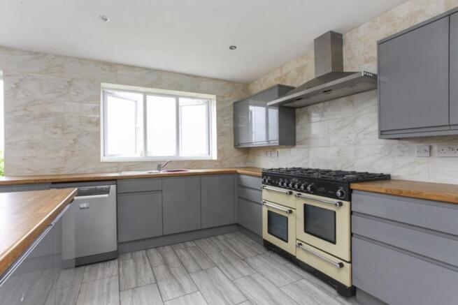 Kitchen / Breakfast Room