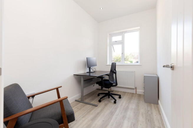 5 bed Semi-Detached for sale Image 10