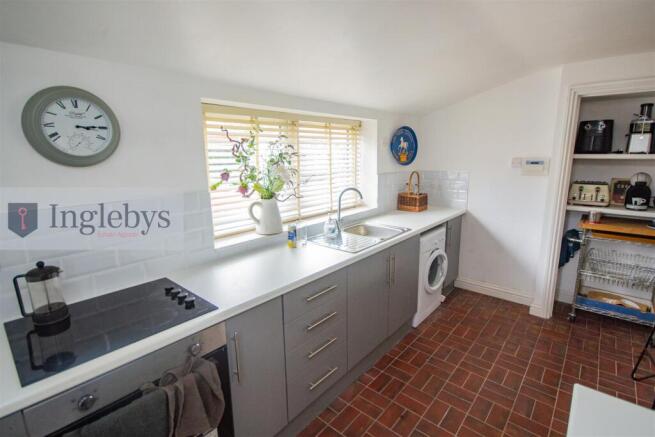 3 bed Detached Bungalow for sale Image 5