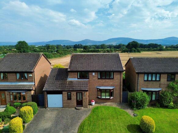 3 bed Detached for sale Image 12