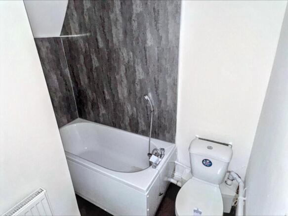 4 bed Terraced for sale Image 4