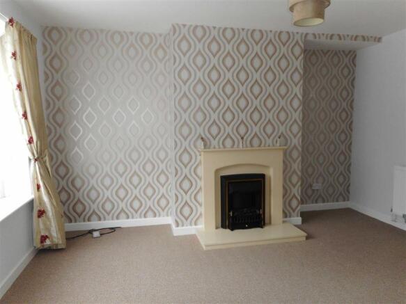 FRONT LOUNGE measuring