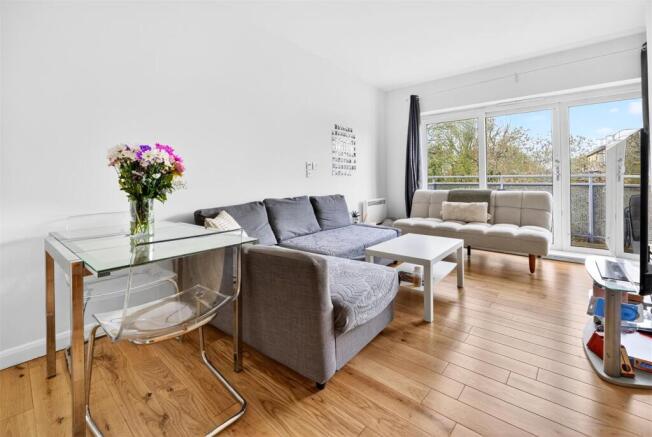 To Let 2 Bedroom Flat Terrace Liverpool Road N1  w