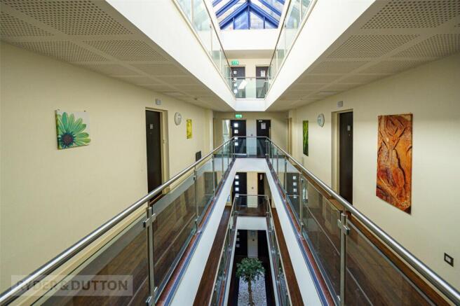 2 bed Apartment for sale Image 12