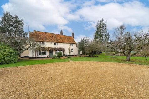 Bintree Road, Billingford