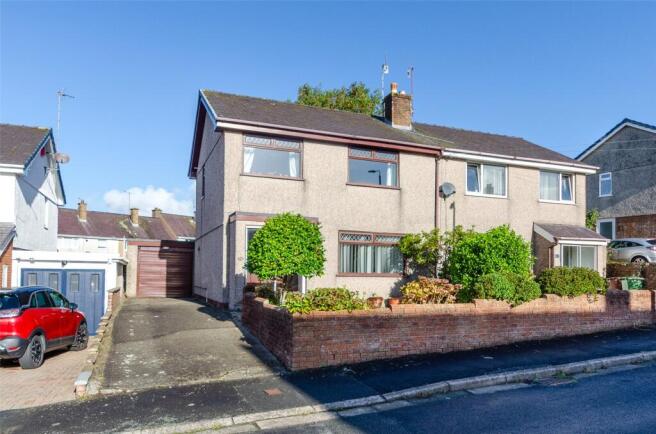 3-bed semi-detached on Y Bryn, Bontnewydd, Caernarfon, Gwynedd, LL55, £260,000
