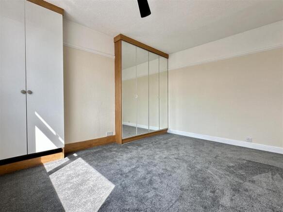 3 bed Semi-Detached for sale Image 10