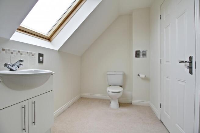 Guest Bedroom (Bedroom 2) Ensuite Bathroom