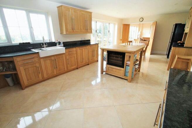 Kitchen/Breakf...