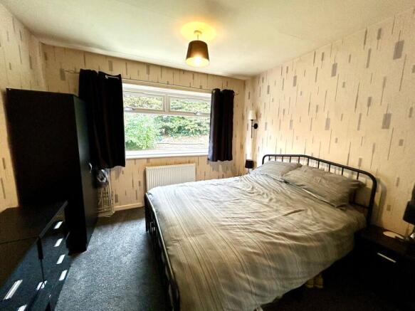 Park Drive Road, Keighley, BD21 photo 4