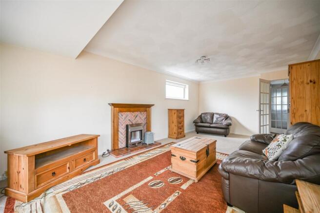 Lounge / Dining Room