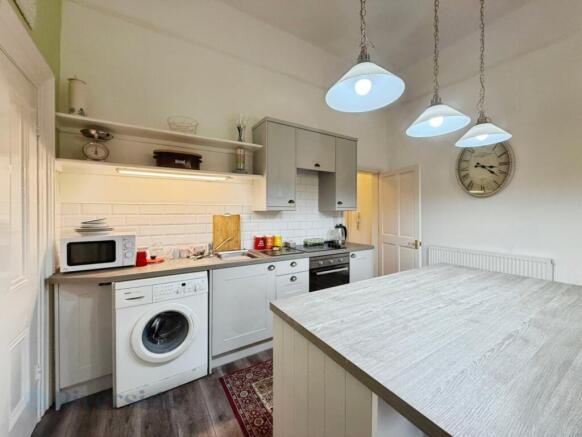 2 bed Apartment for sale Image 6