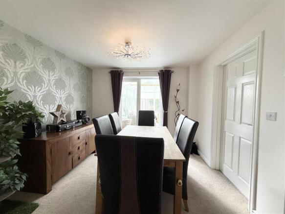 4 bed Detached for sale Image 6
